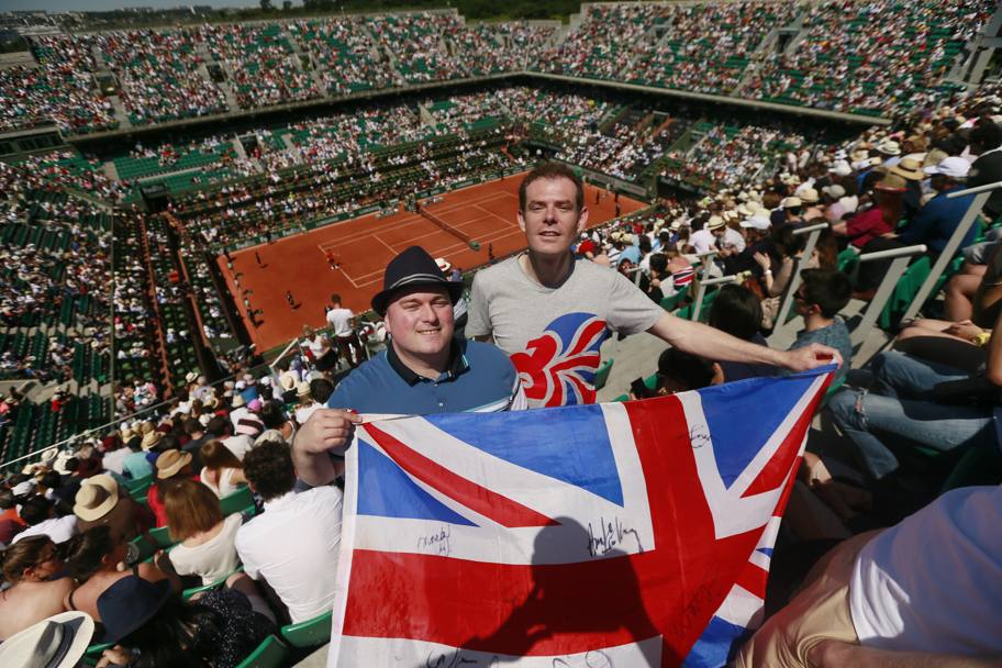 Tifosi di Andy Murray alla semifinale contro Djokovic (Reuters)